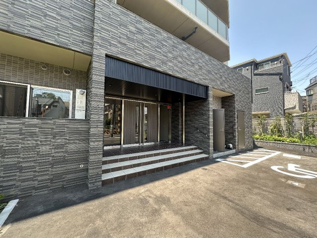 アルファコート亀戸２のエントランス