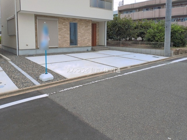 万場2期の駐車場