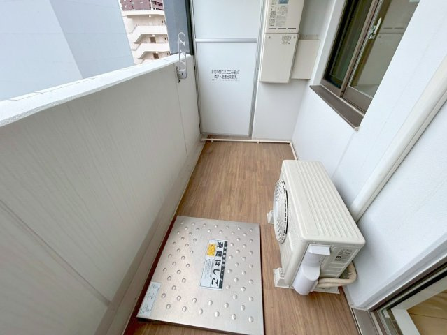 アドバンス新大阪ウエストゲートⅡのバルコニー