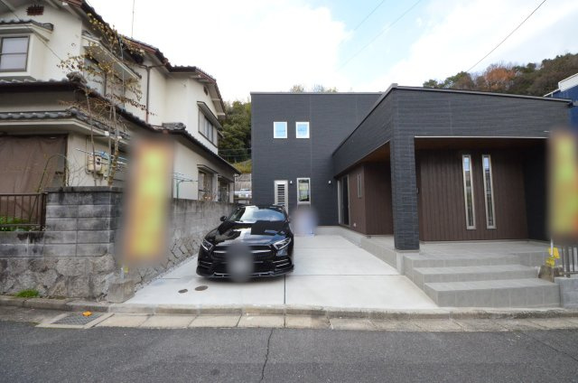 屋代三丁目の駐車場|前面道路は交通量が少なく駐車楽々
駐車2台可能です