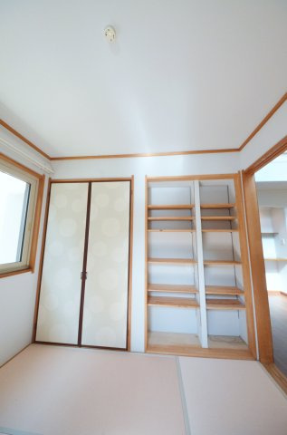 大町西一丁目の収納|全居室収納スペース有、お部屋が広く綺麗に使えます