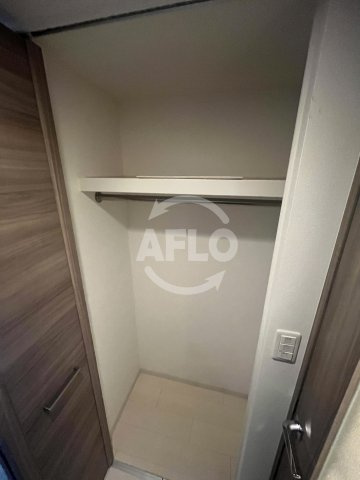 ララプレイス新大阪シエスタの収納|ララプレイス新大阪シエスタ　クローゼット