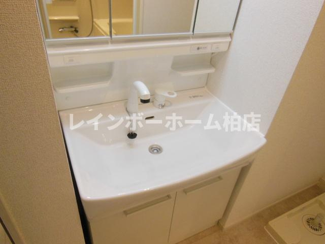 【仲介手数料：50％OFF】対象物件！の洗面所|シャワー付き洗面台です
