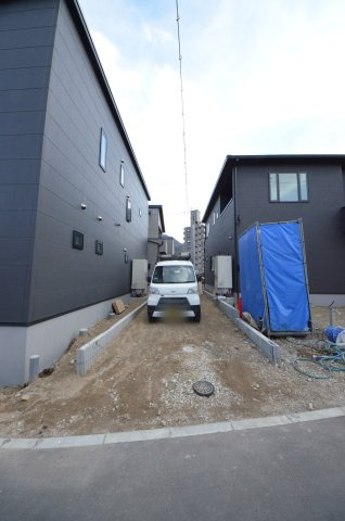 伴東五丁目の駐車場|AL伴駅徒歩5分の平地
駐車は2台可能です