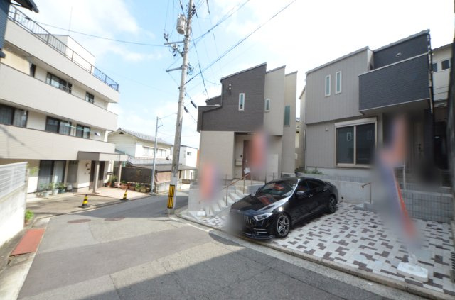 青崎一丁目の前面道路含む現地写真|前面道路は交通量が少なく駐車楽々です