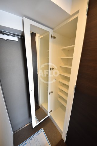 松ヶ枝町プライマリーワンの玄関|松ヶ枝町プライマリーワン　下駄箱