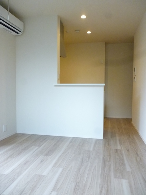 リヴァーレ北池袋の居間・リビング|★キレイなフローリングのお部屋です★