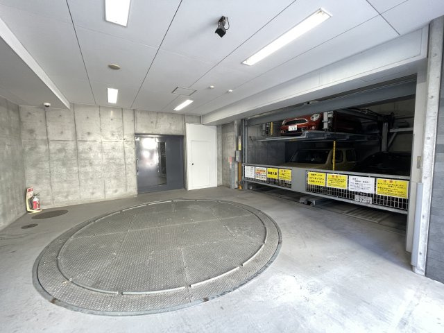 ウィルローズ築地の駐車場|共用部