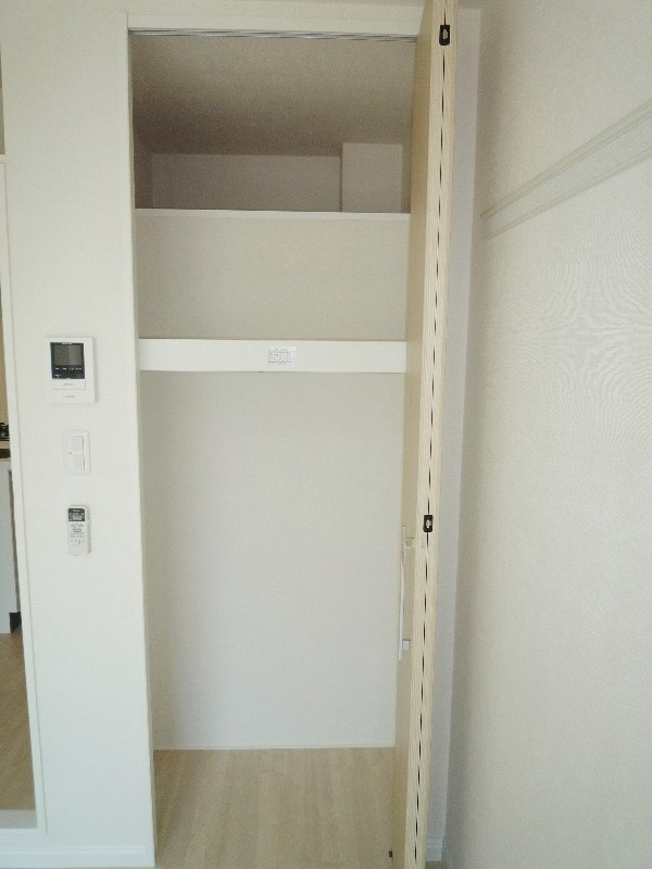 西東京市南町１丁目のアパートの収納
