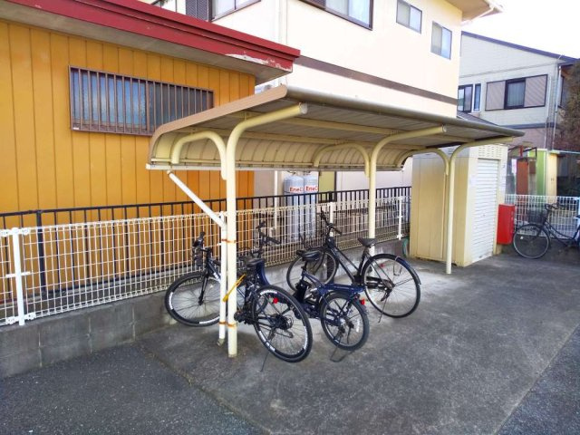 レオパレスポラールお茶山のその他