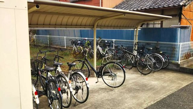 レオパレス春のその他|駐輪場