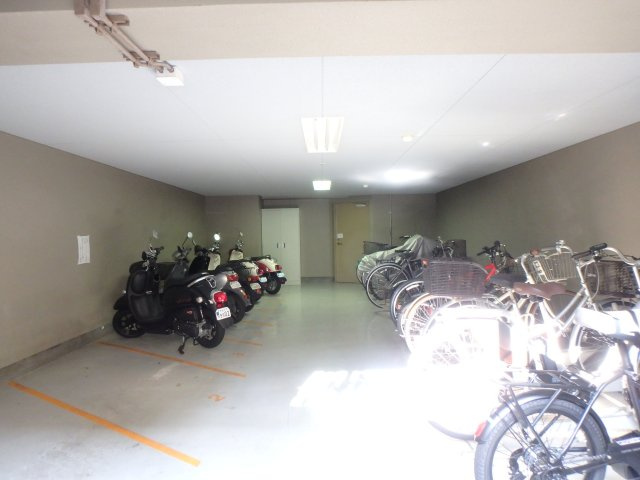 芦屋コンチェルトの駐輪場|駐輪場・バイク置場