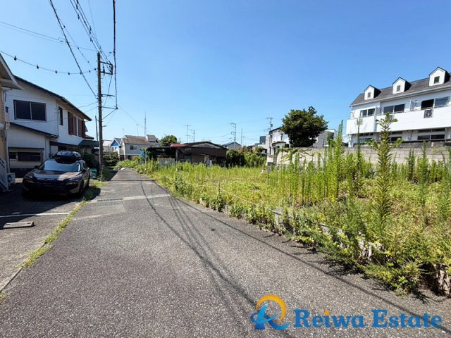 売地　藤沢市城南5丁目の前面道路含む現地写真