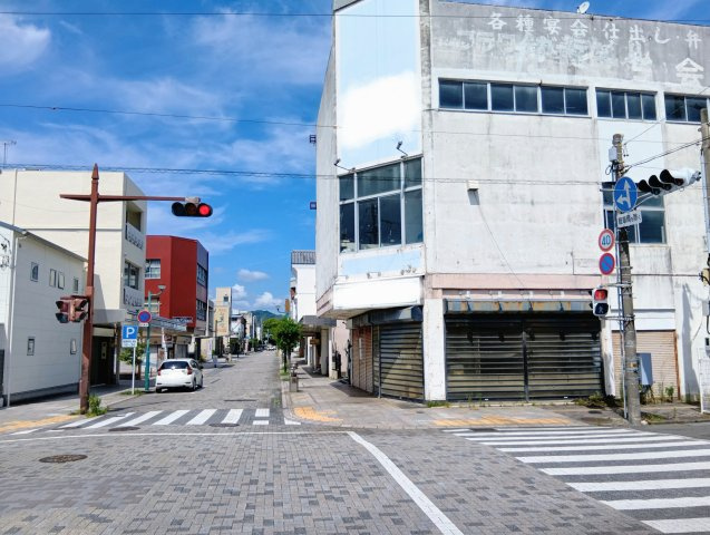 【前面道路含む現地写真】の画像