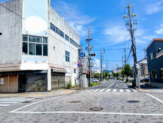 【前面道路含む現地写真】の画像