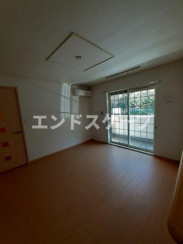 リュブミラーカⅡＡの居間・リビング|高崎、前橋のお部屋探しはエンドスケープまで！お客様の理想お聞かせ下さい♪