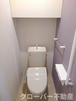 バニラホワイトのトイレ