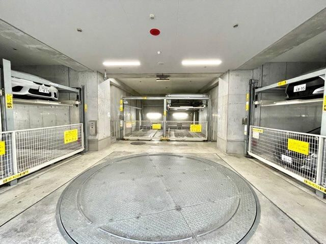 レジディア蒲田の駐車場