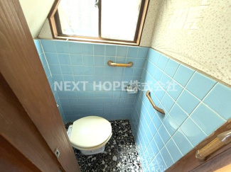 【トイレ】 | 尼崎市武庫川町２丁目中古テラスハウス | トイレです♪お好きなリフォームを楽しんでみませんか？