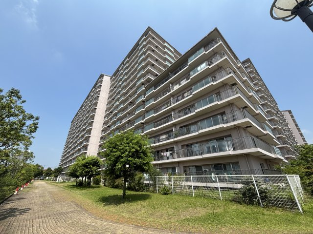 西神中央ウエステージ参番館の外観