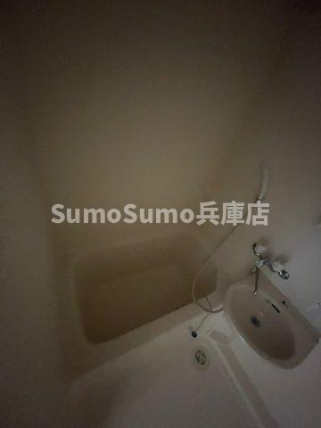 シティハイツ金平の浴室|ゆったり過ごせるお風呂です