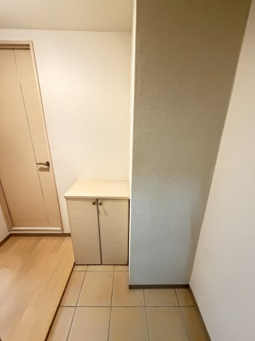 サンビルダーパールビルの玄関