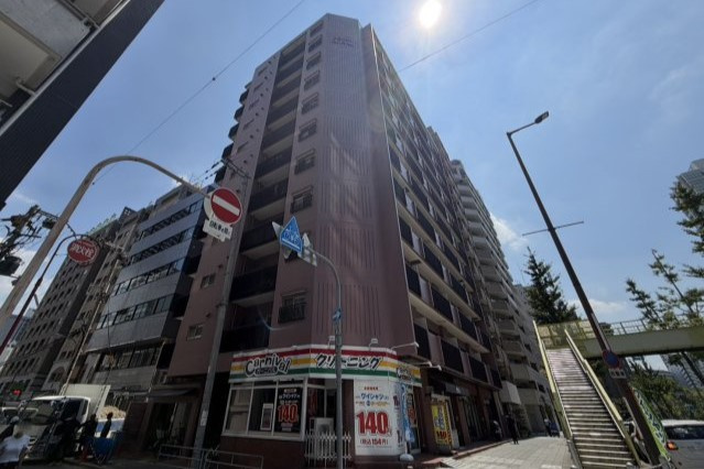 ユニハイム江戸堀の外観