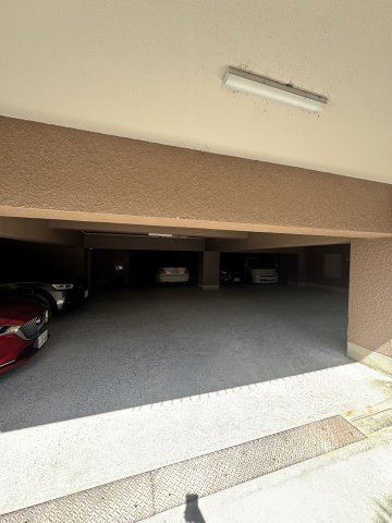 アート熊内の駐車場