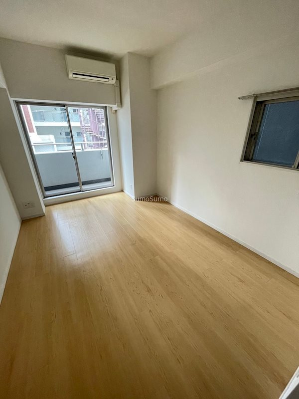 QCフラット北堀江の寝室