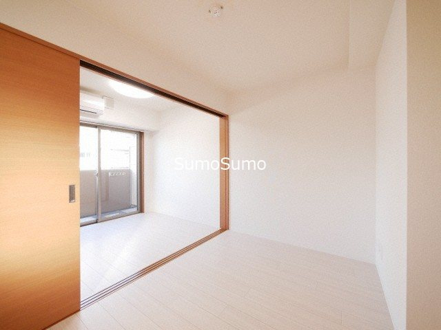 大阪市中央区博労町１丁目の賃貸マンションの寝室