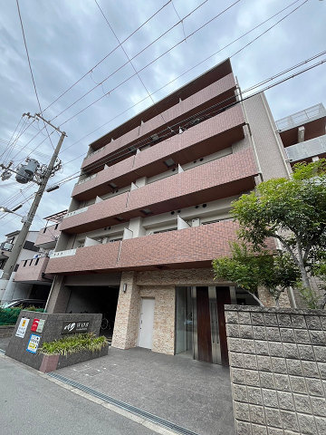 WOB塚本の外観