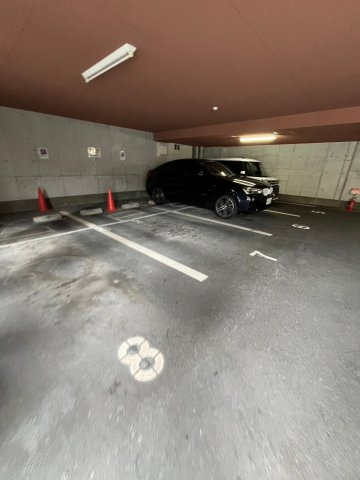 WOB塚本の駐車場