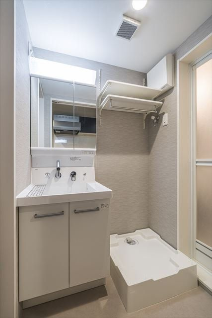 k1 apartments(ケイワンアパートメンツ)の独立洗面台