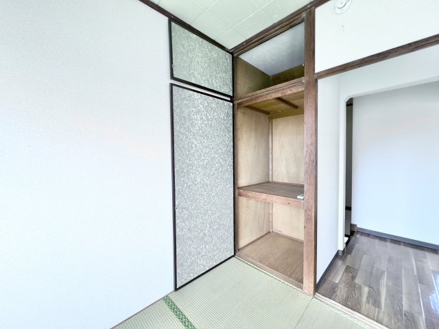 四街道市千代田１丁目のタウンの洋室|落ち着いた色調の洋室です