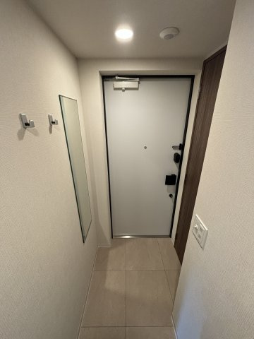 コンフォリア・リヴ本町ＷＥＳＴ Ｑの玄関
