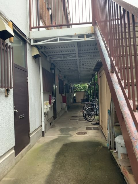 都立大ハイツのエントランス
