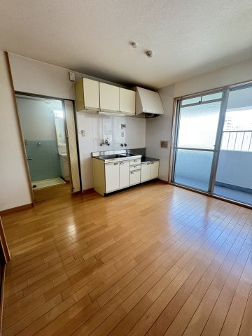 マンションＡ-1の居間・リビング
