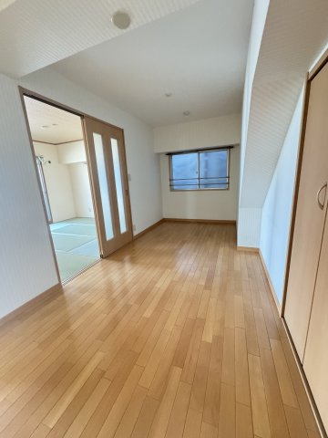 マンションＡ-1の寝室