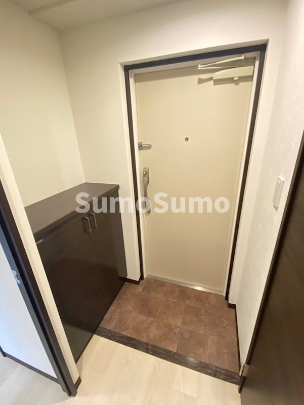 グランパシフィック北新町の玄関