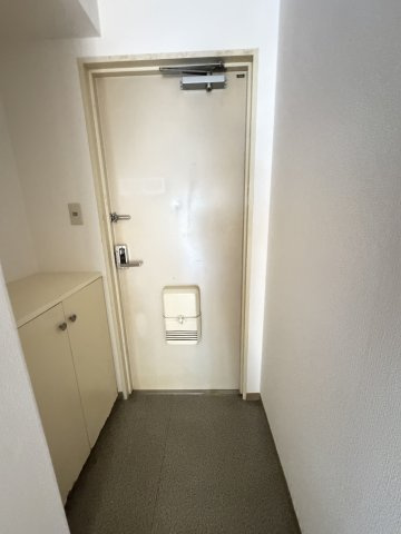メゾンエルヴェの玄関