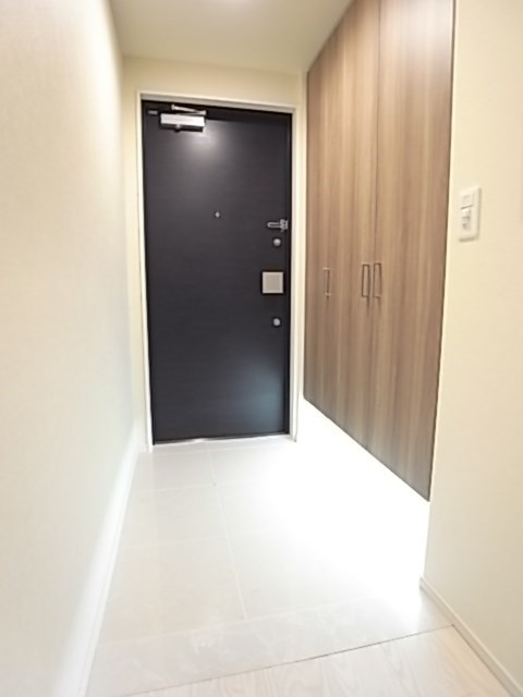 ワコーレシティ神戸三宮の玄関