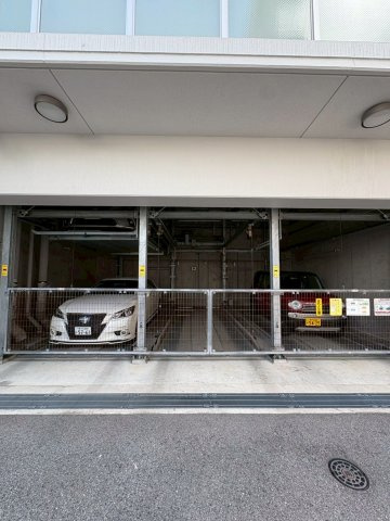 エステムプラザ神戸大開通ルミナスの駐車場|駐車場です