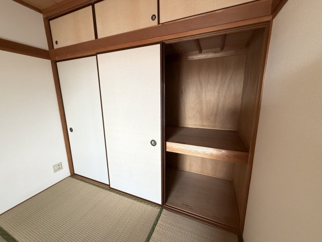 クレスト吉岡の収納