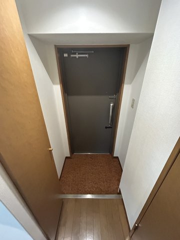 エステムコート大阪城南Ⅱの玄関