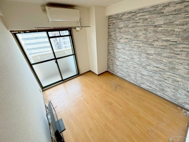 クレハタワーズ東中島の居間・リビング