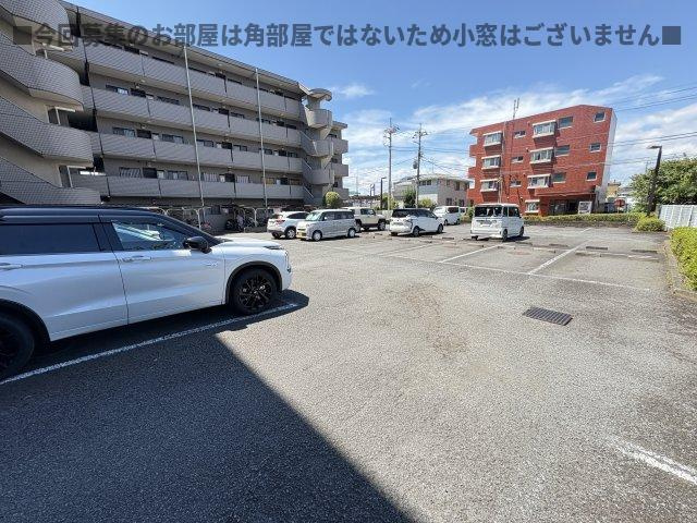 グランパガーデンの駐車場
