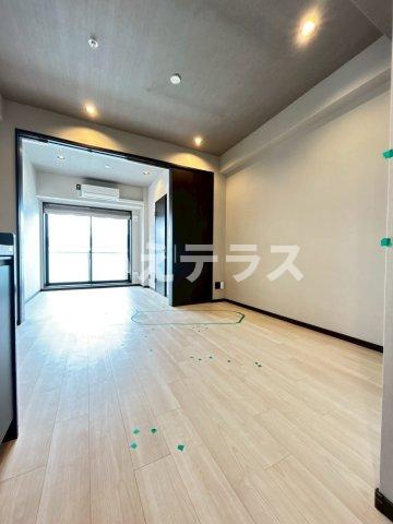 ブエナビスタ神戸駅前の居間・リビング