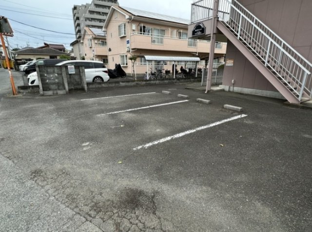 ビューハイム昭島Ⅱの駐車場
