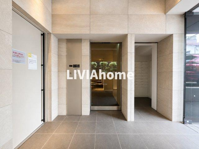大田区大森西２丁目の賃貸マンションのエントランス