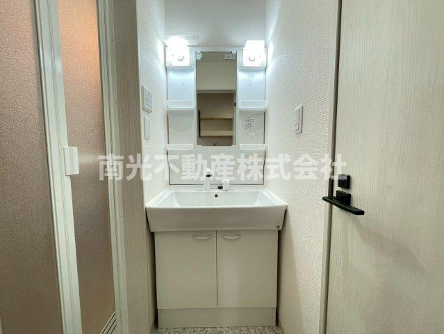 東大阪市衣摺３丁目のアパートの洗面所